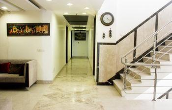 Oyo Premium Rajouri Garden Janta Market Új-Delhi Kültér fotó