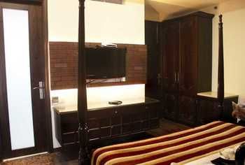 Oyo Premium Rajouri Garden Janta Market Új-Delhi Kültér fotó