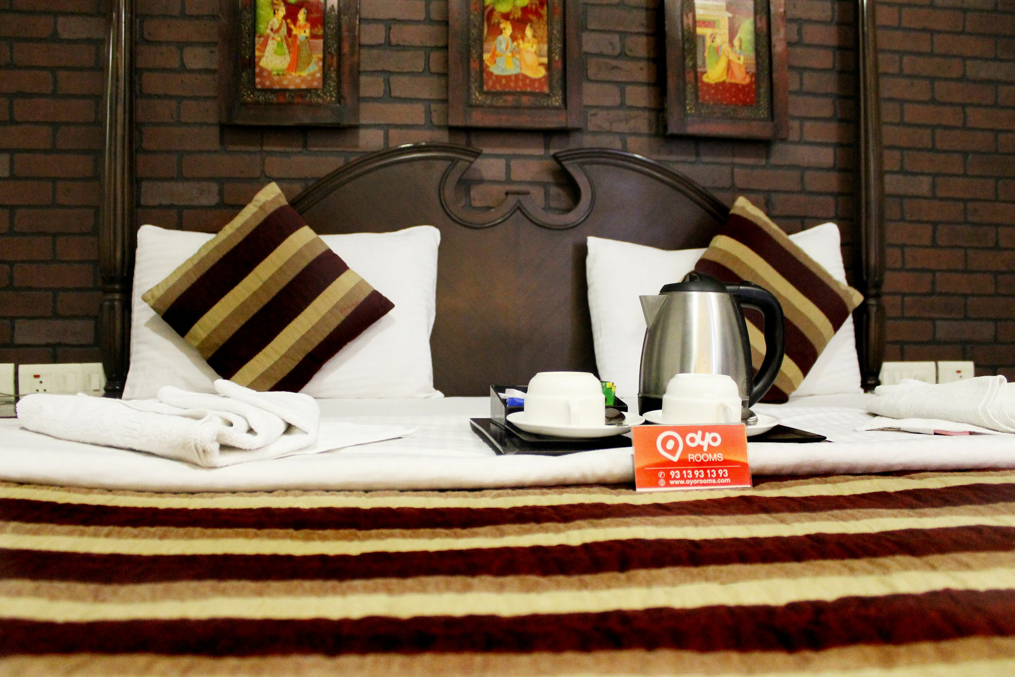 Oyo Premium Rajouri Garden Janta Market Új-Delhi Kültér fotó